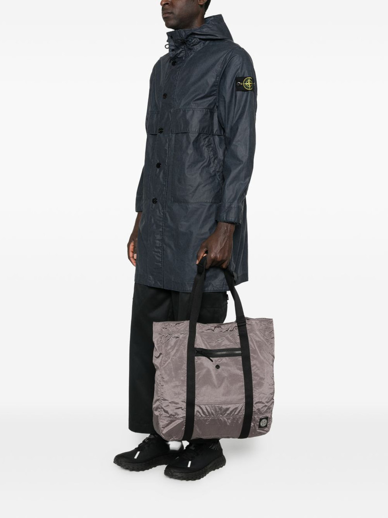 Stone Island logo-detail tote bag outlook