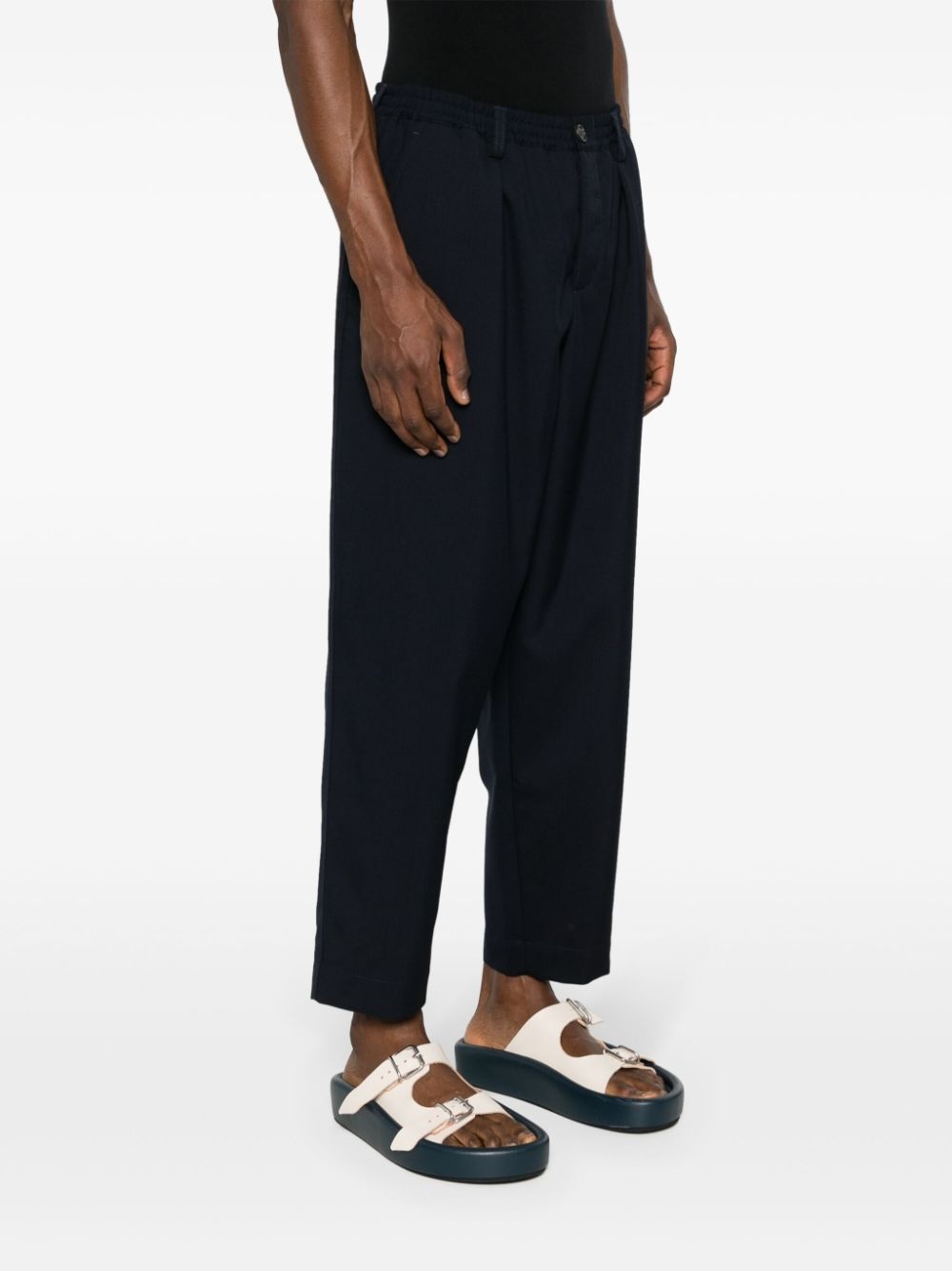 PLEAT-DETAIL TAPERED TROUSERS - 3