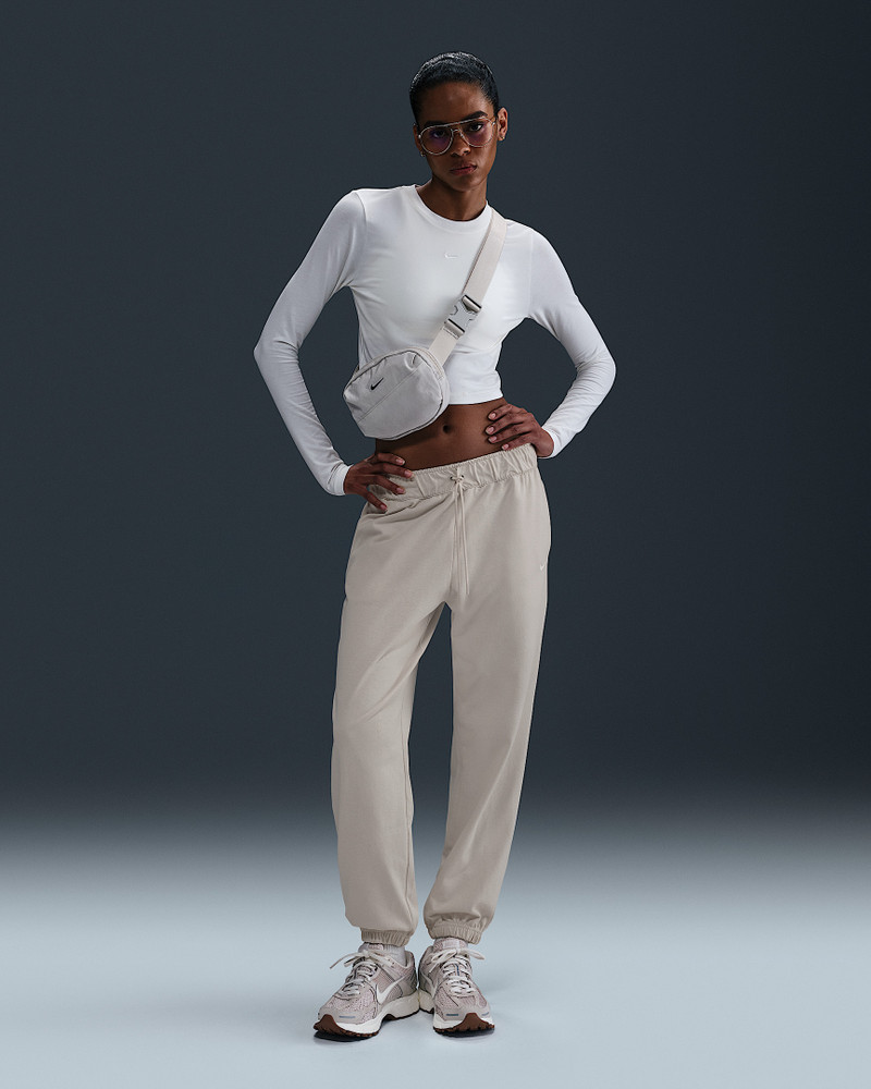 Nike Sportswear Women's Easy Joggers 1