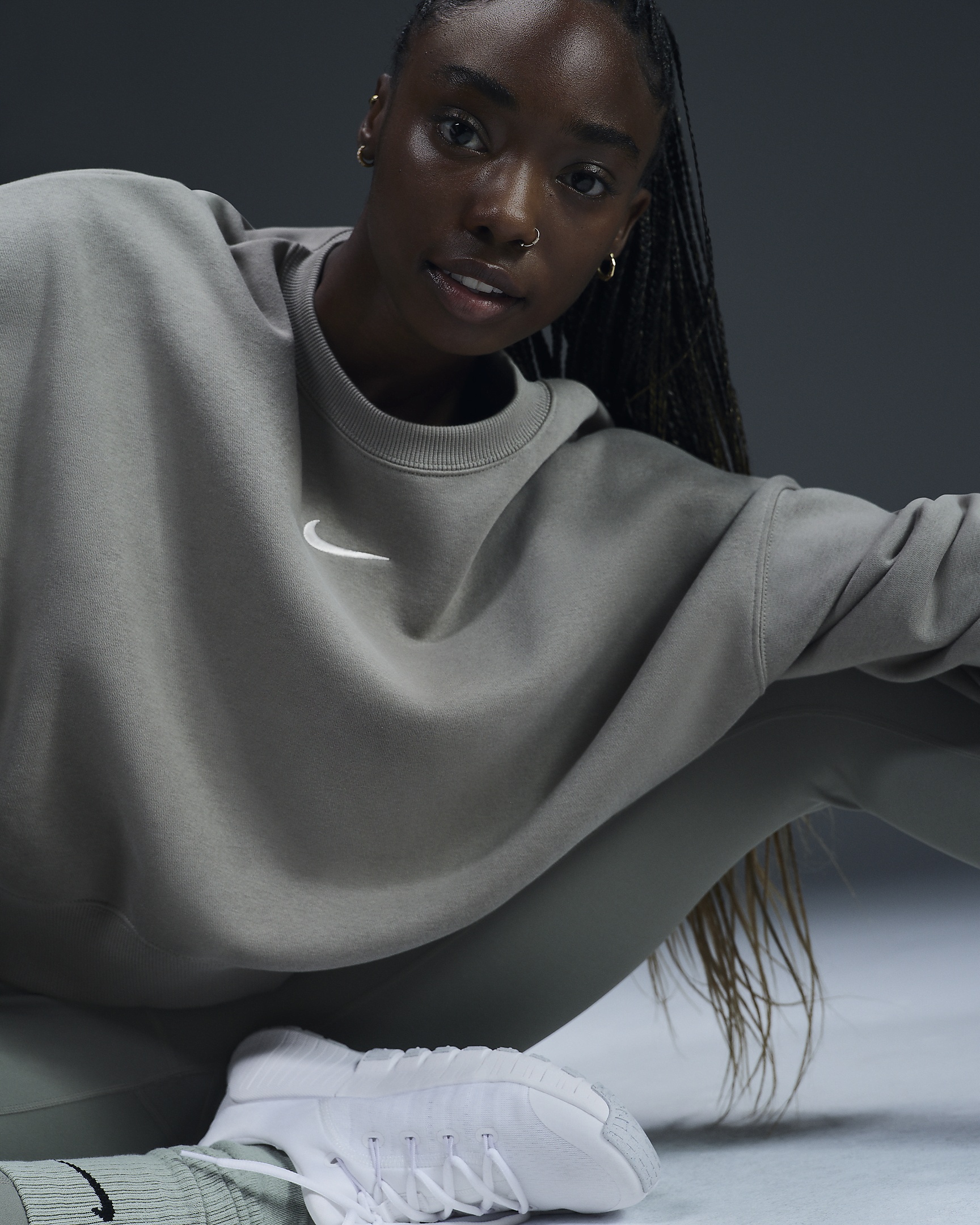 Women's Nike Sportswear Phoenix Fleece Over-Oversized Crew-Neck Sweatshirt - 3