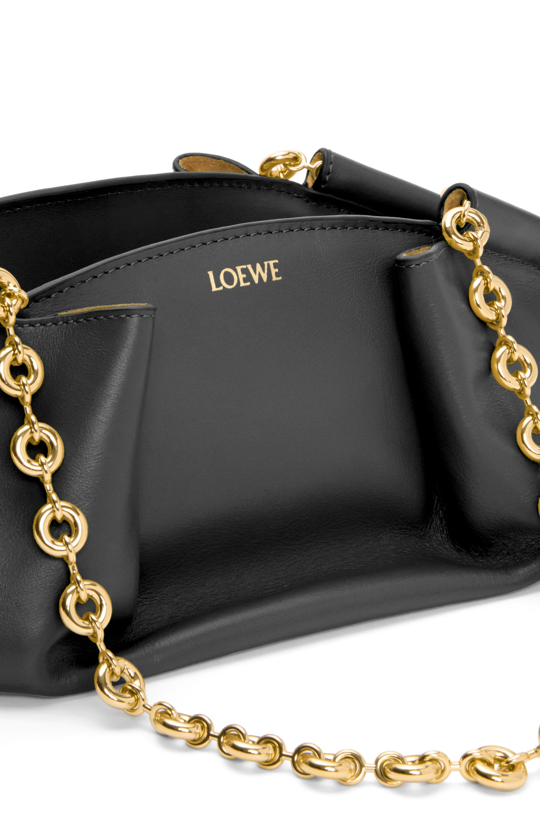 Small Paseo bag in shiny nappa calfskin with chain - 11