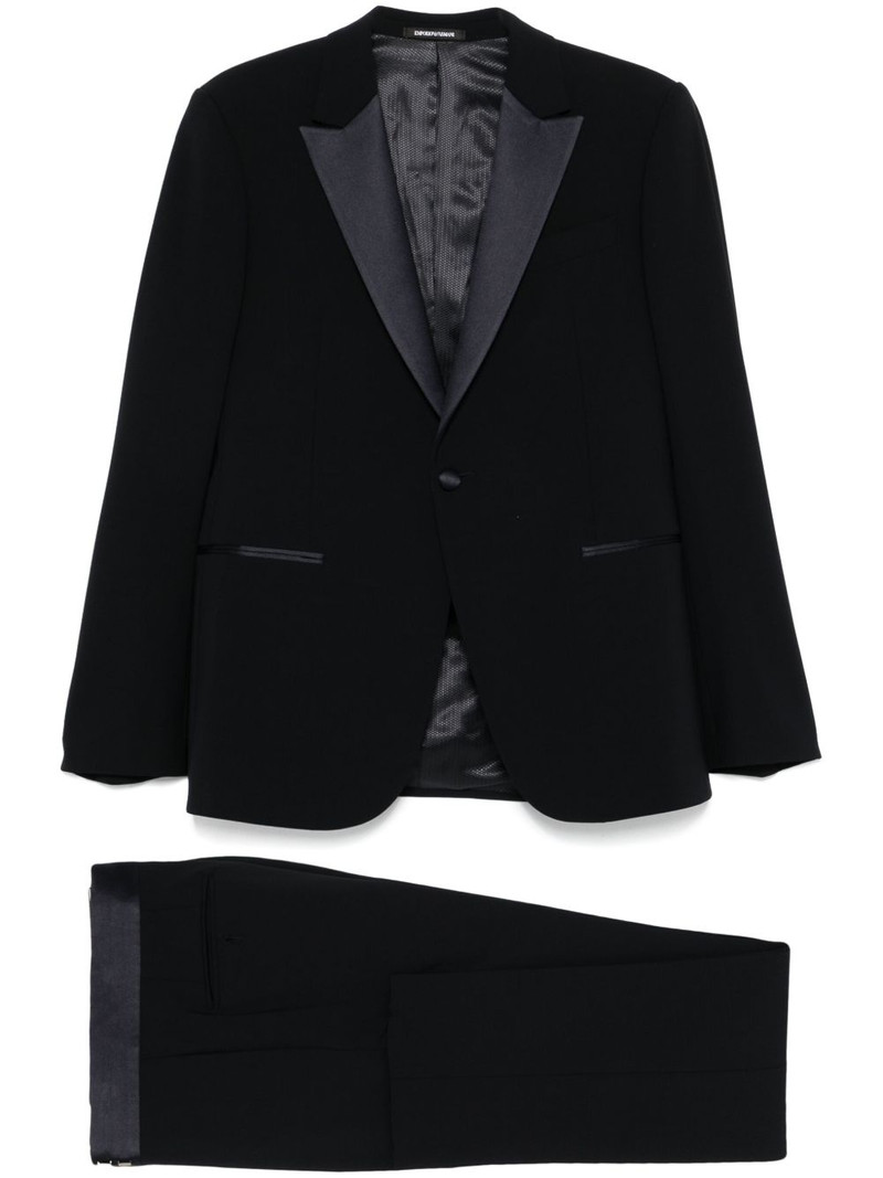 single-breasted suit 1