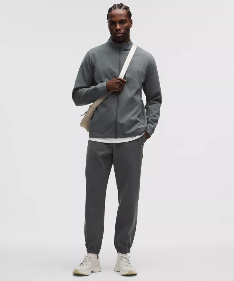lululemon Sojourn Jacket outlook