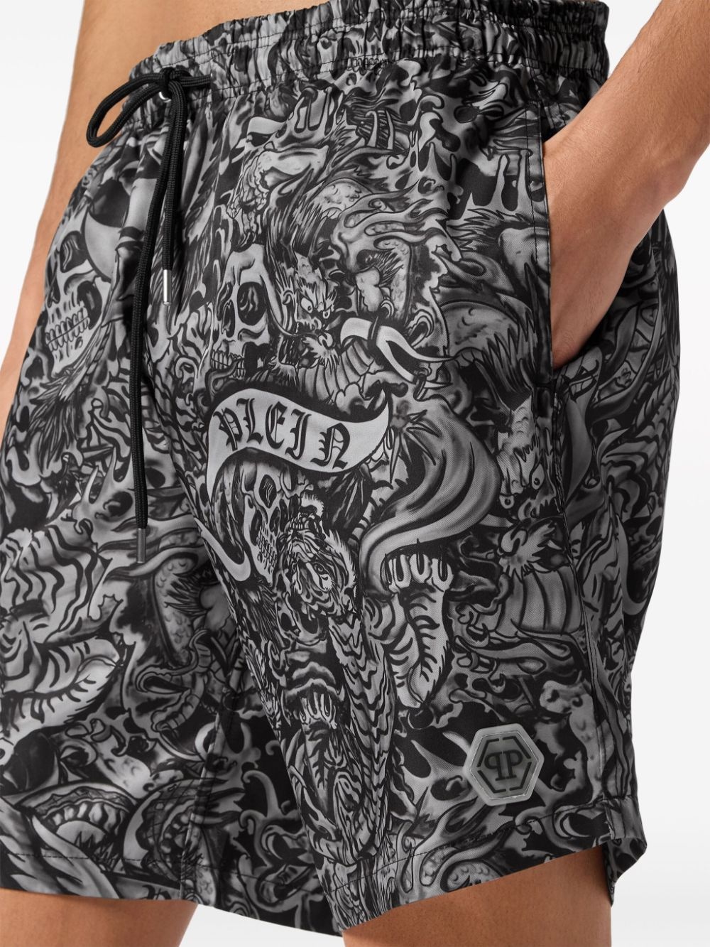 Tattoo-print drawstring swim shorts - 5
