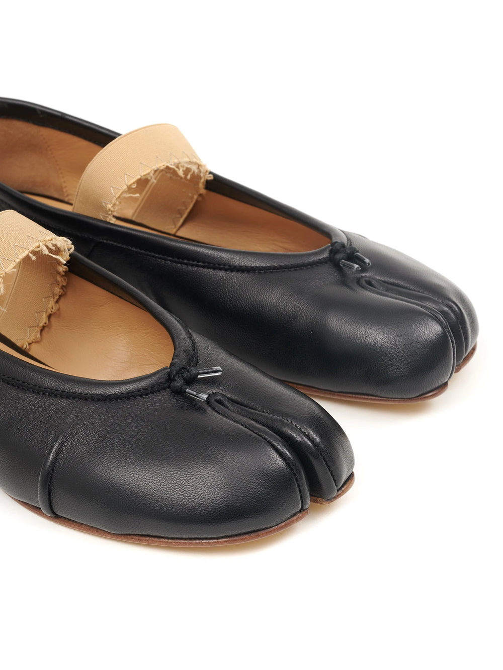 Maison Margiela Women Pumps With Tabi Tip - 4