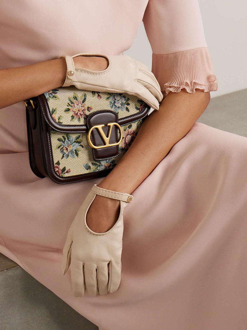 Valentino VLogo leather gloves Ivory outlook