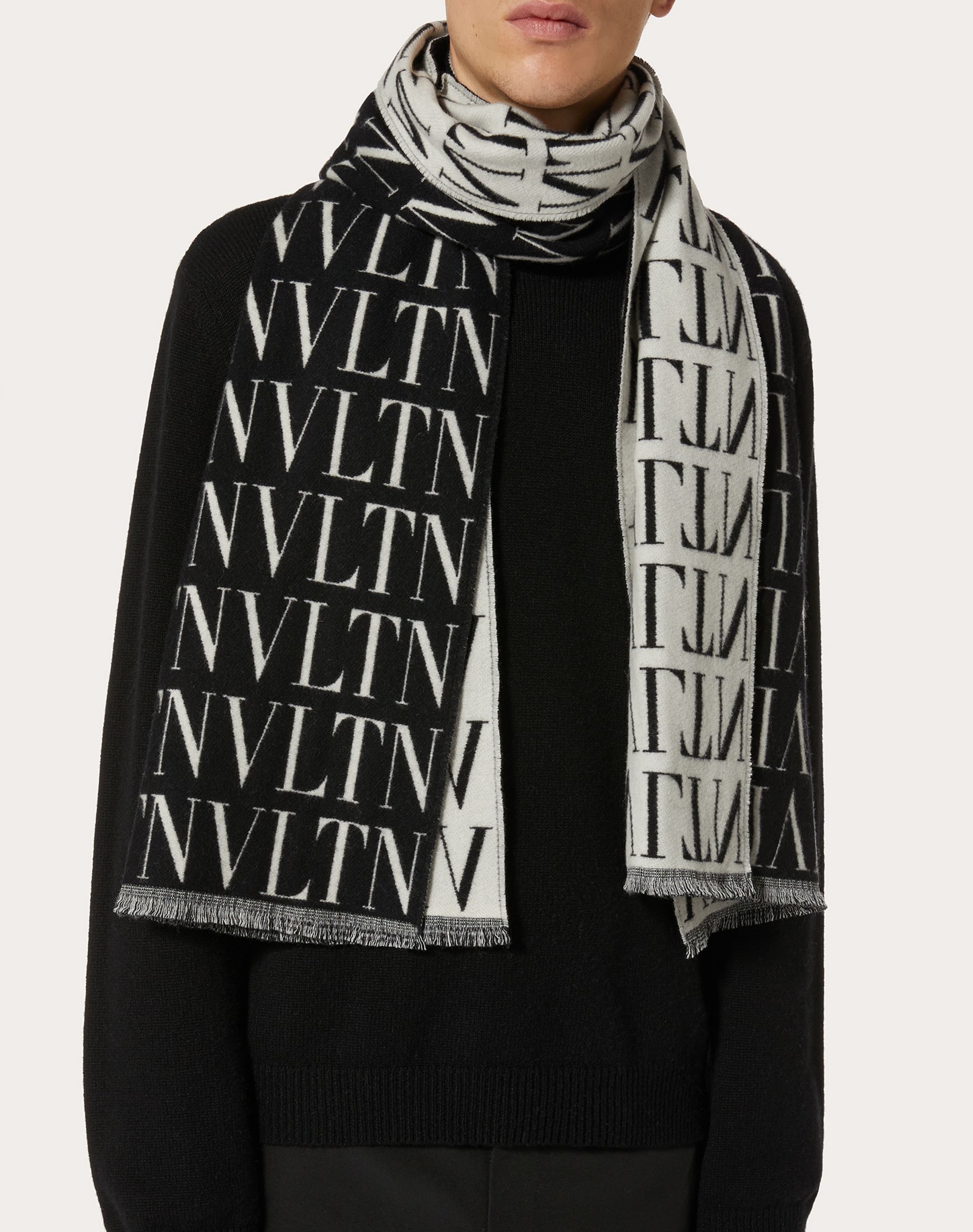 VLTN TIMES Wool Scarf with Pouch - 4