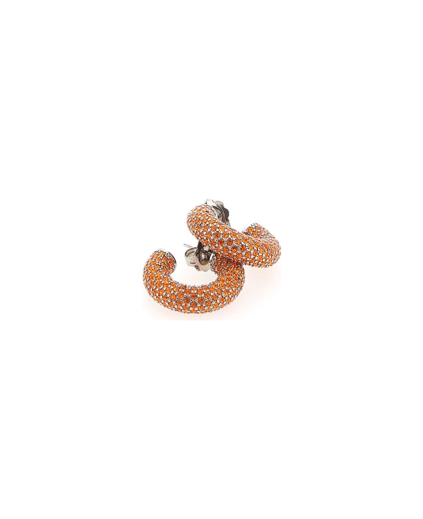 ピアス AMINA MUADDI Embellished l mini Cameron earrings Amina Muaddi Embellished Metal Mini Cameron Earrings