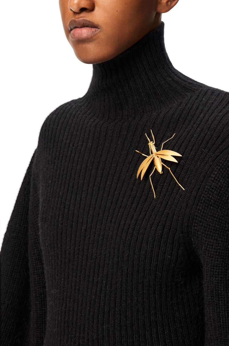 Loewe Mantis brooch in metal outlook