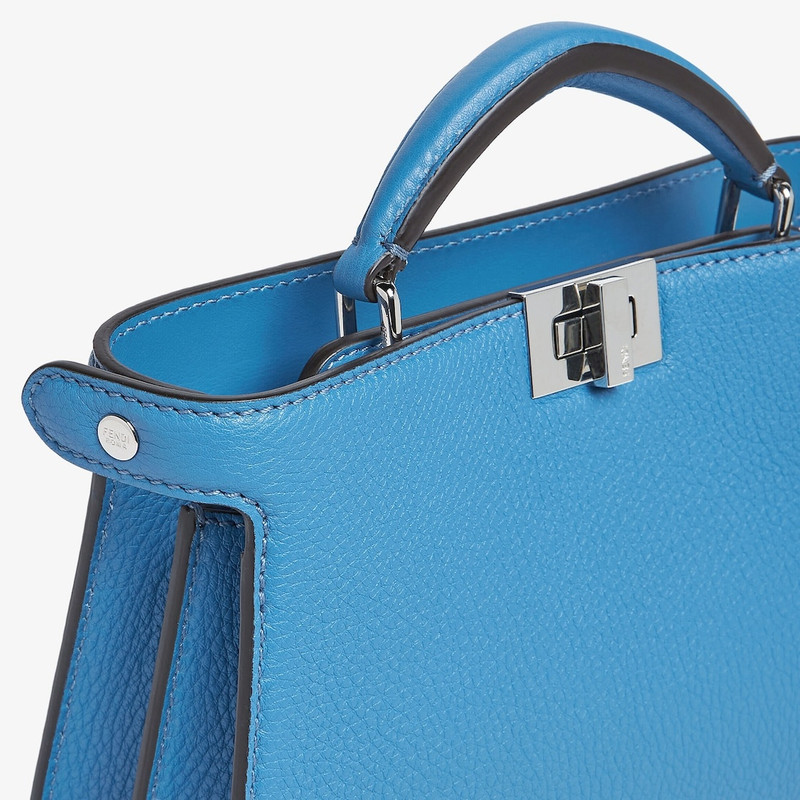 Peekaboo ISeeU XCross 5