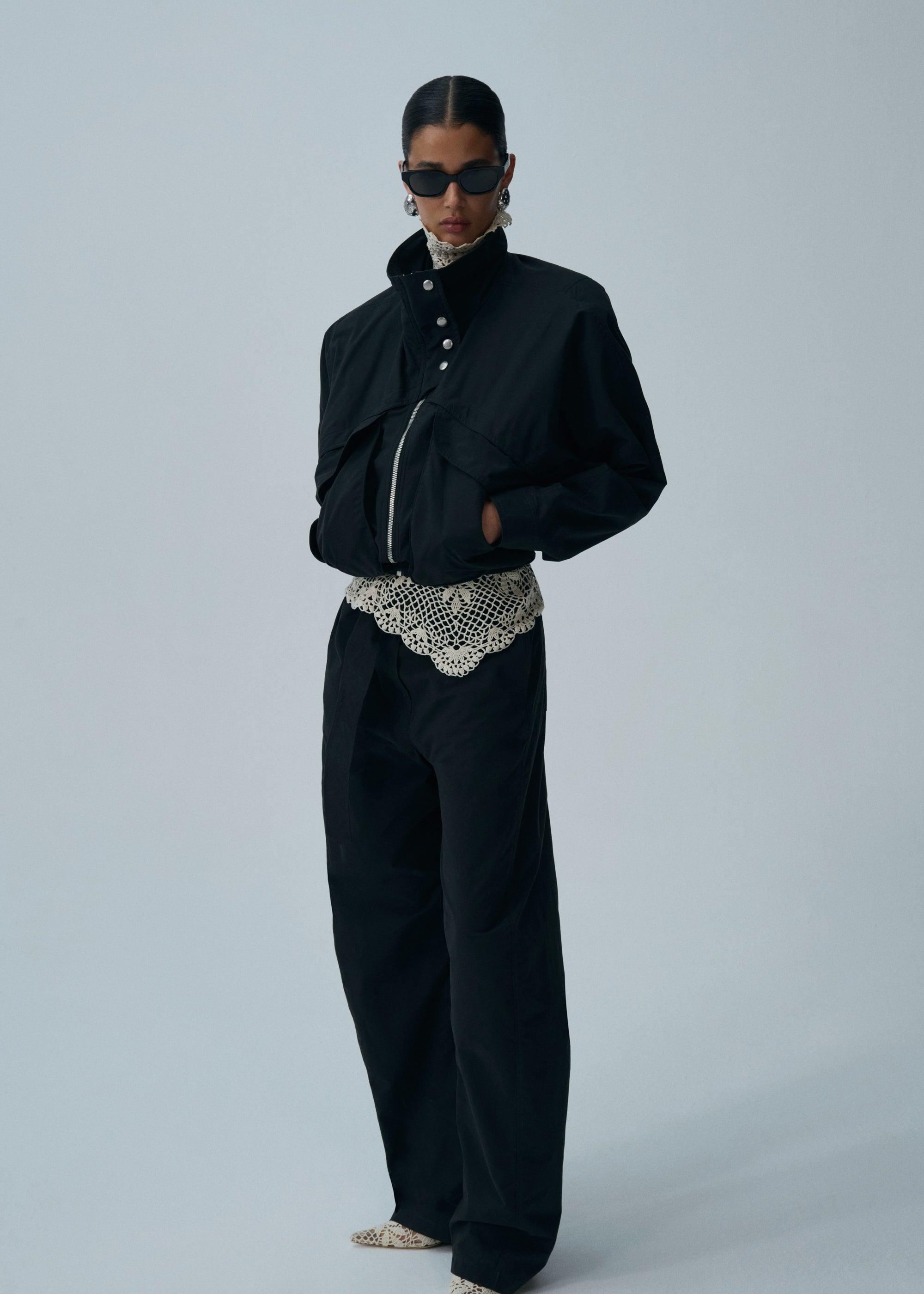 Snap neck vintage bomber jacket in black - 5
