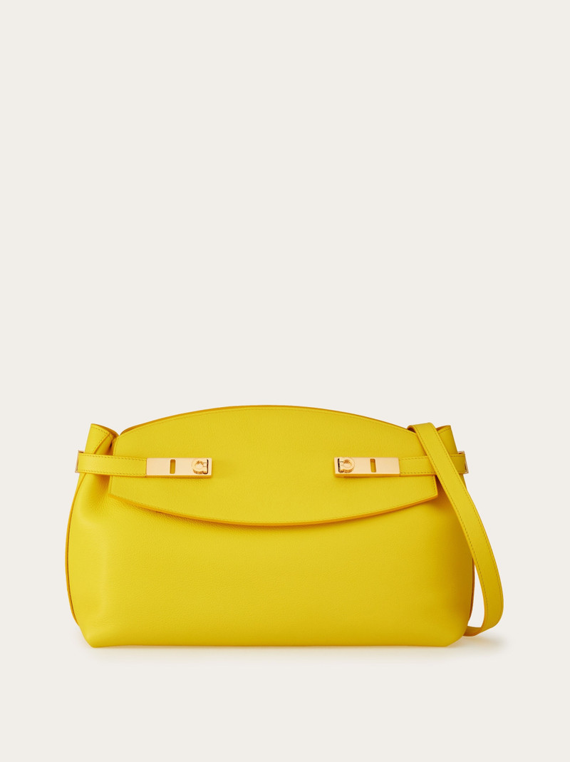 Hug shoulder bag 1