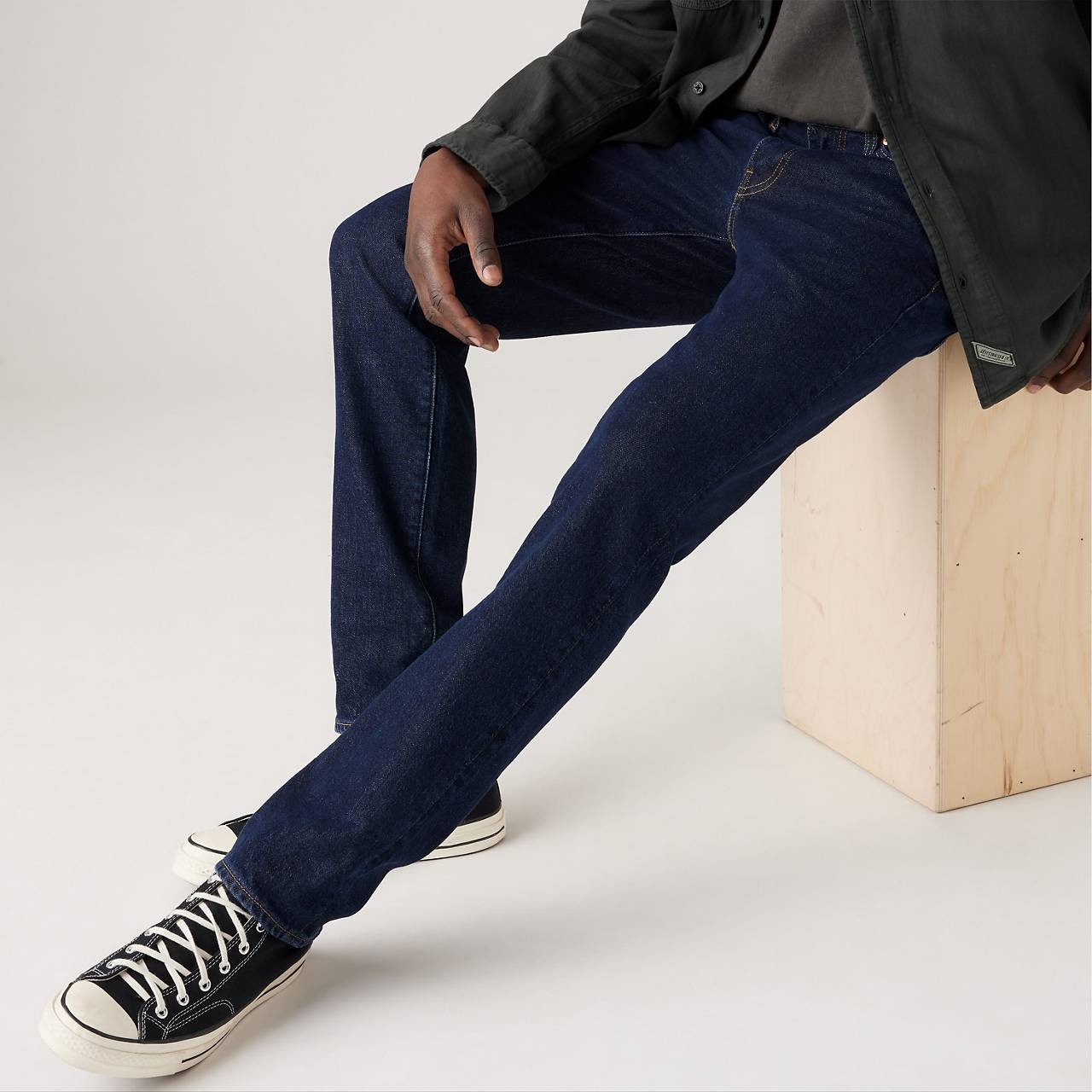 511™ SLIM FIT MEN'S JEANS - 4