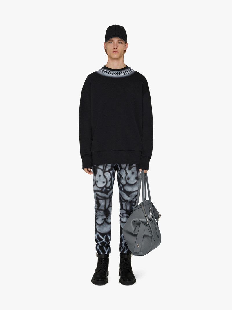 Givenchy SWEATSHIRT WITH TAG EFFECT EMBOSSED CHAIN COLLAR outlook