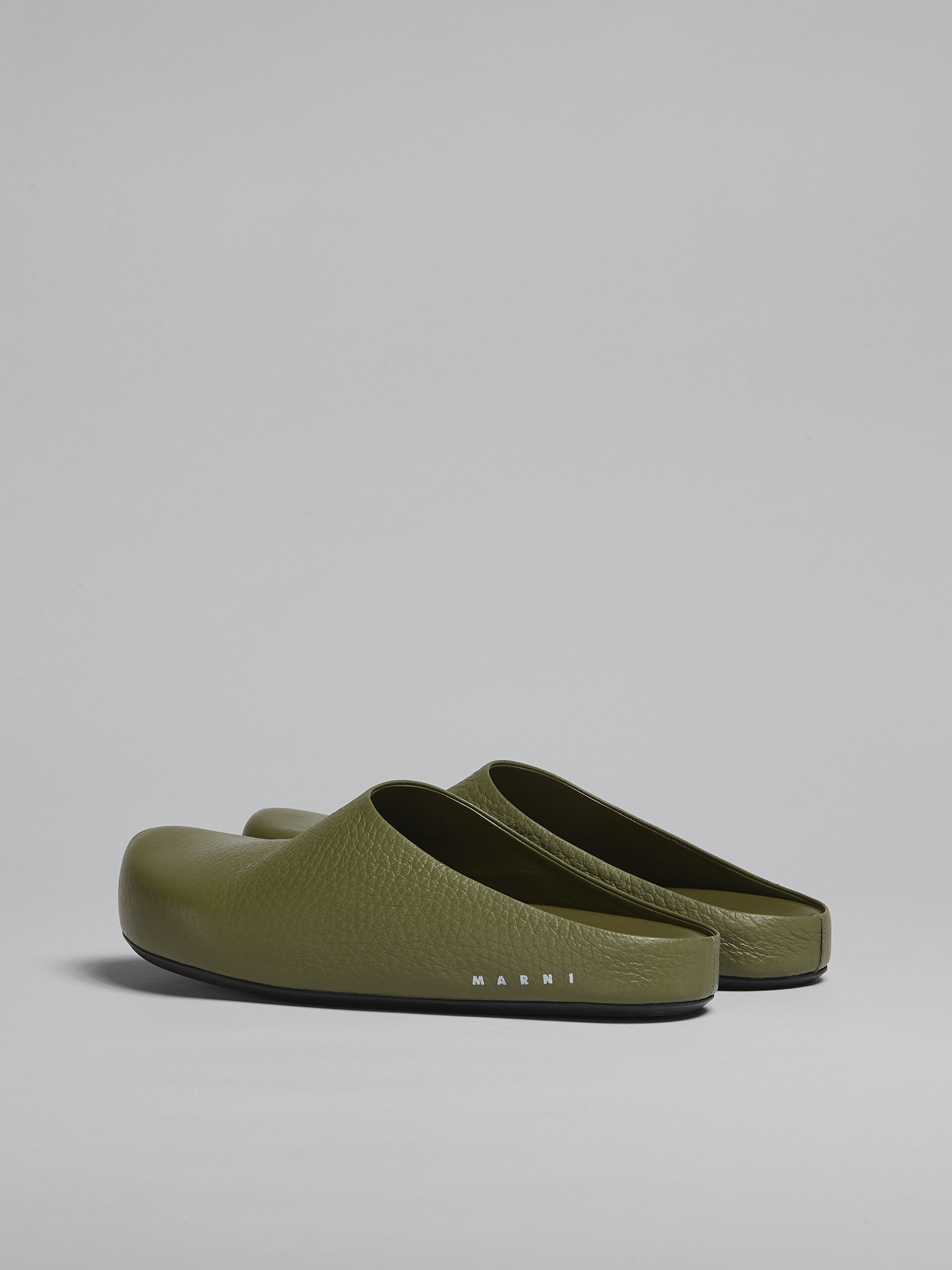 GREEN LEATHER FUSSBETT SABOT - 3