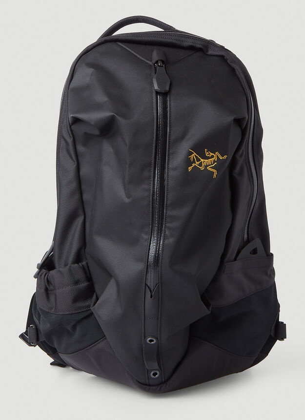 Arro 16 Backpack in Black - 1