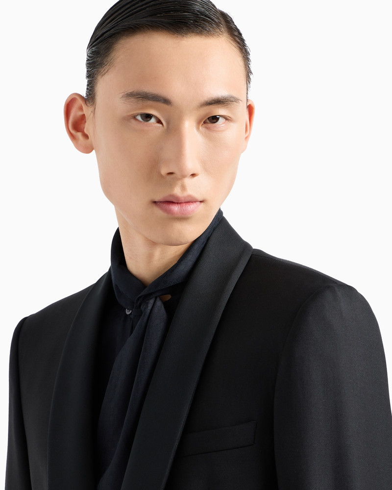 Light worsted virgin wool single-breasted jacket with satin shawl lapels 5