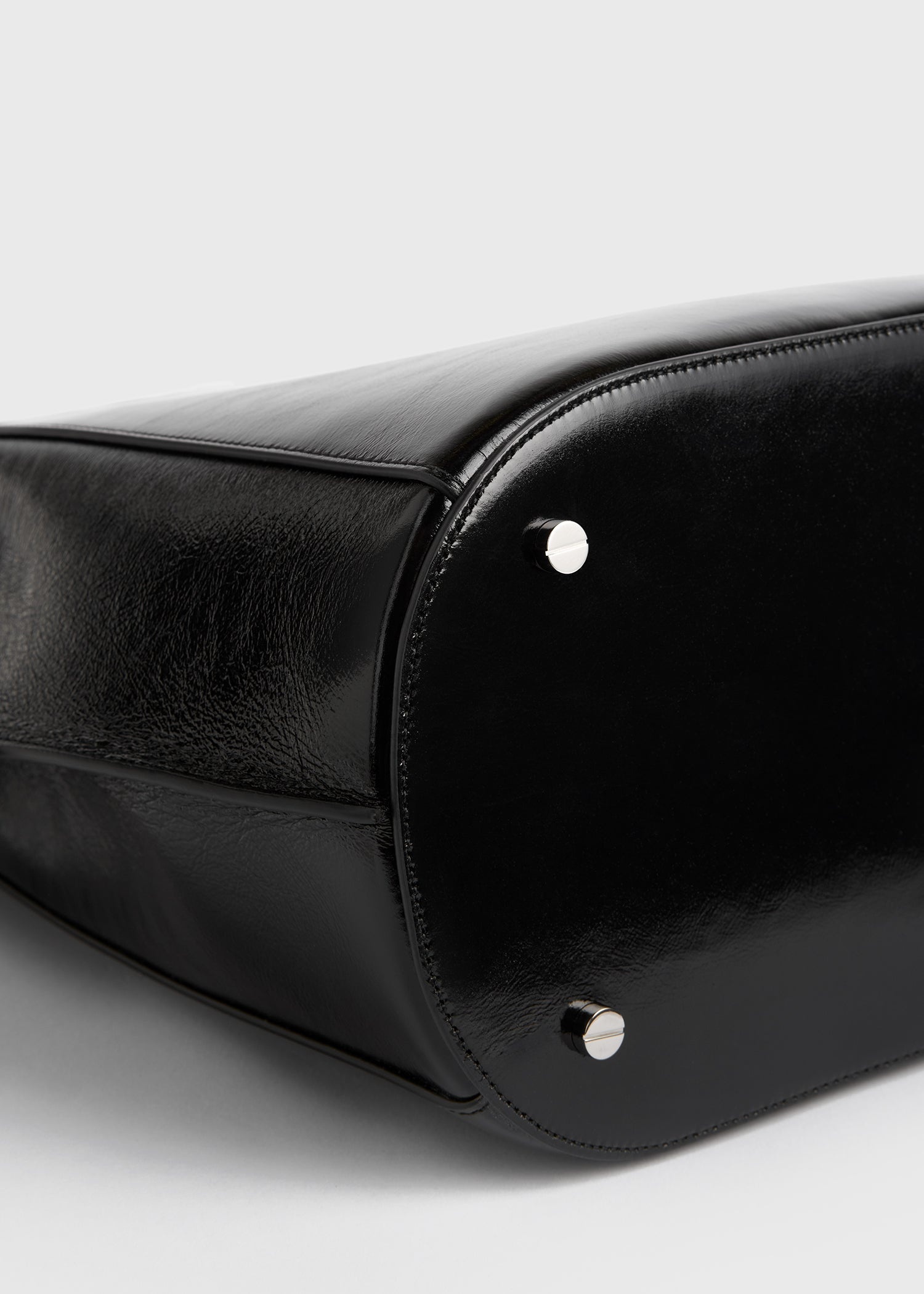 Belted Naplack bucket bag black - 8