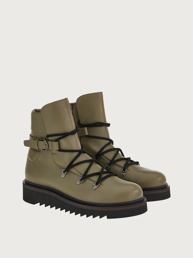 TREKKING BOOT 4