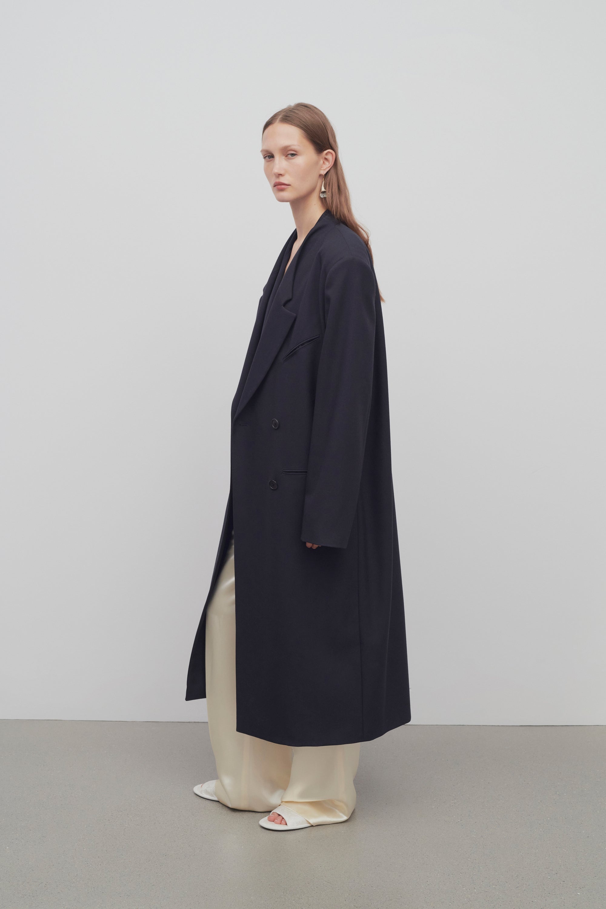Indra Coat in Wool - 5