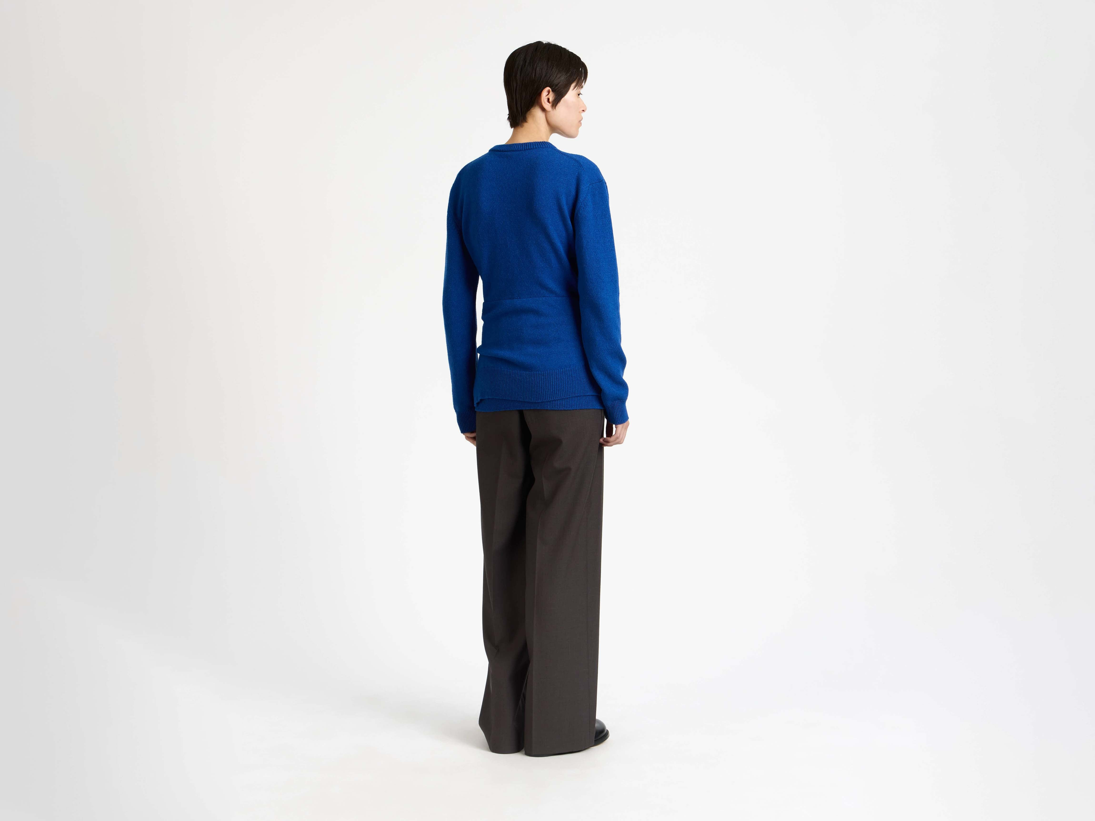 SLEEVE-TIE WAISTED JUMPER IN COBALT - 3