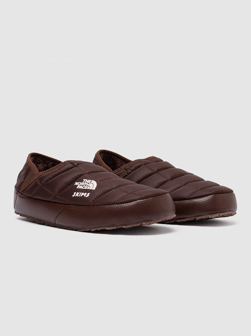 The North Face SKIMS Thermoball Traction mules outlook