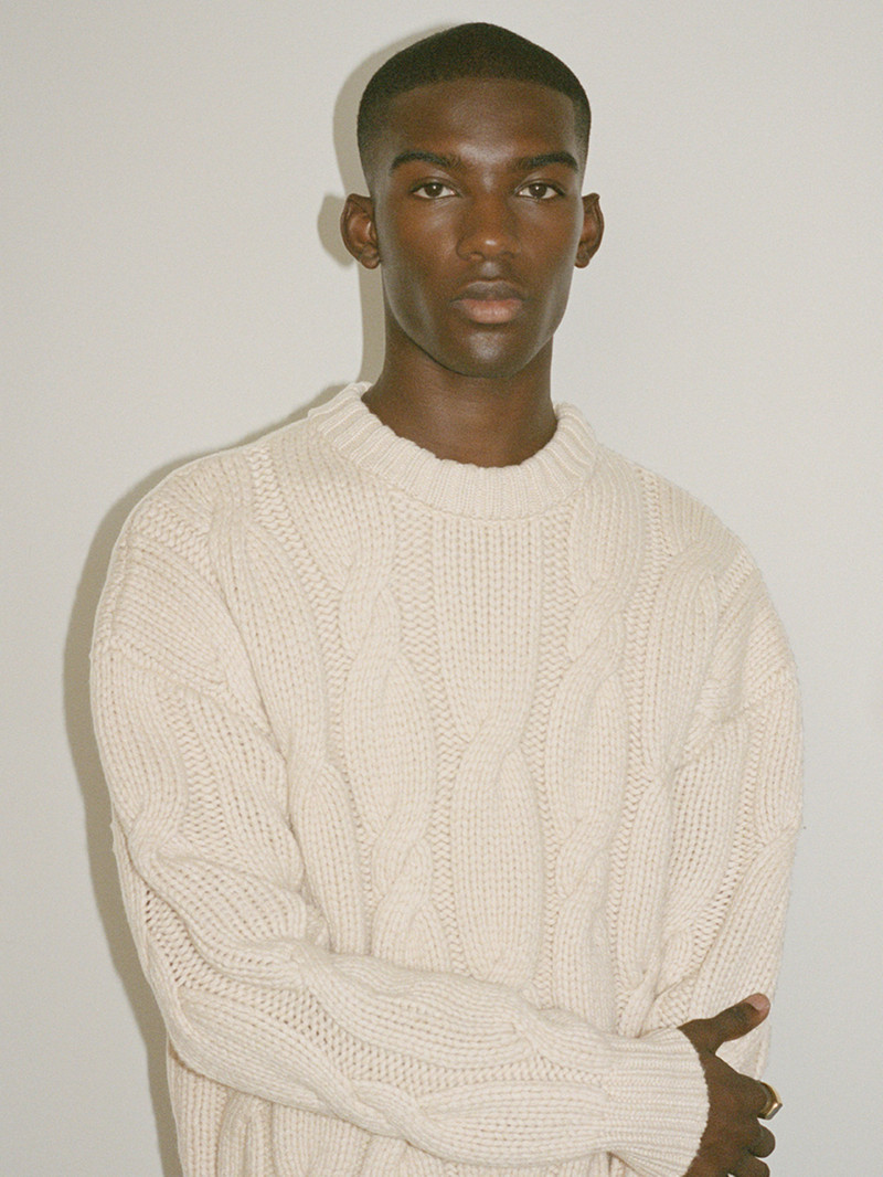 FRAME Chunky Cable Sweater in Natural outlook
