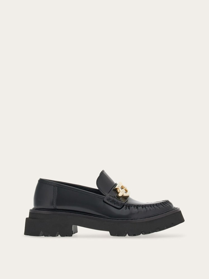 MOCCASIN WITH BEJEWELED GANCINI ORNAMENT 1