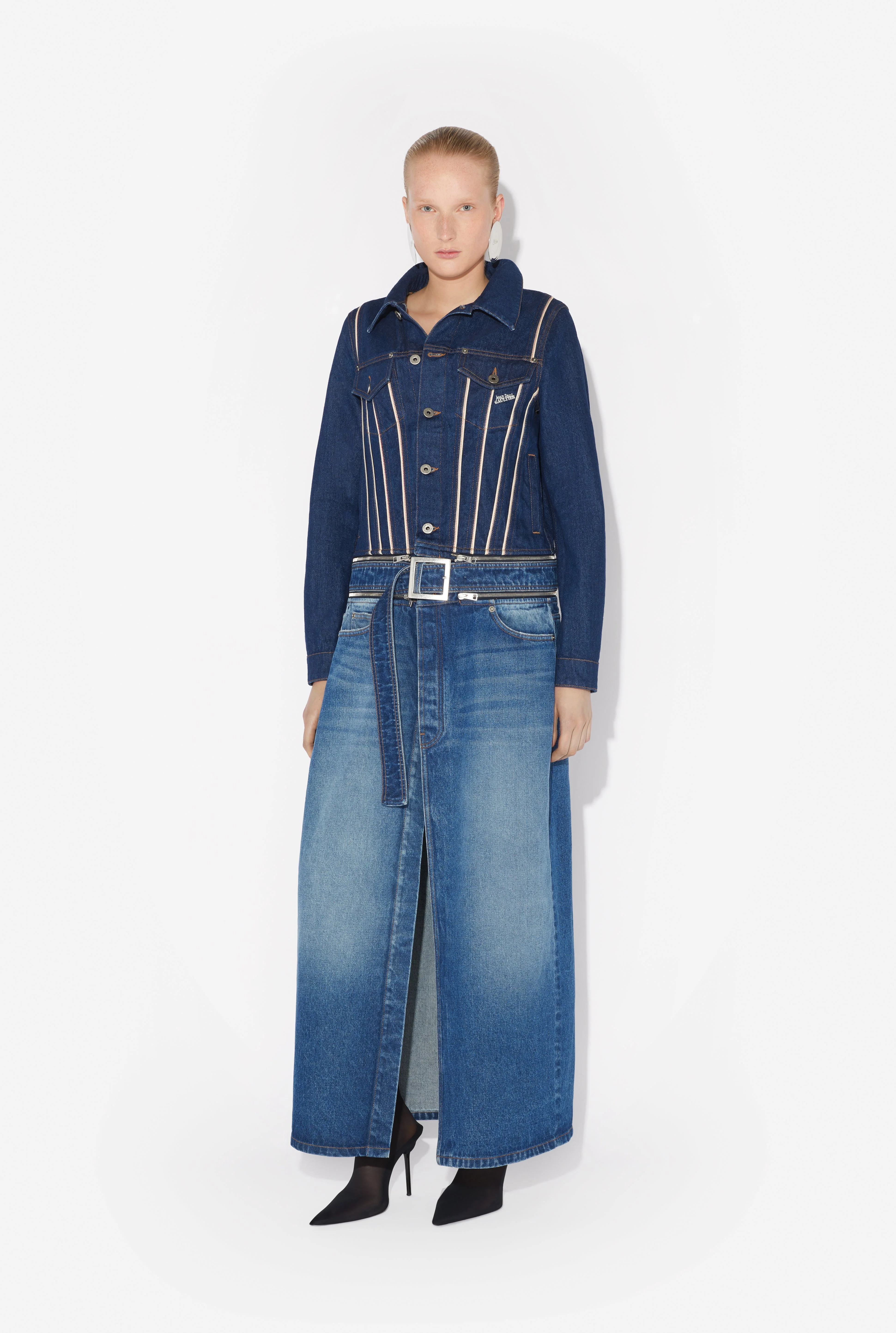 THE TWO-WAYS-TO-WEAR DENIM COAT - 1