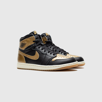 Jordan AIR JORDAN 1 RETRO HIGH OG "BLACK & GOLD" outlook