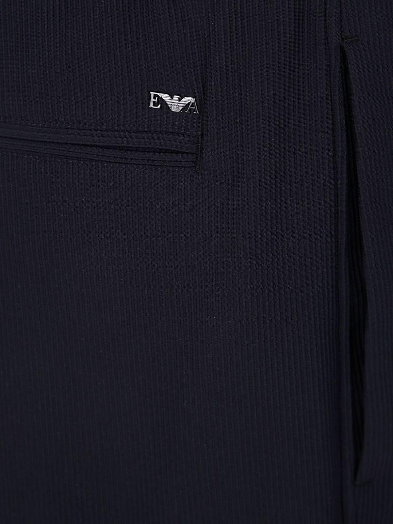 logo-appliqué shorts 3