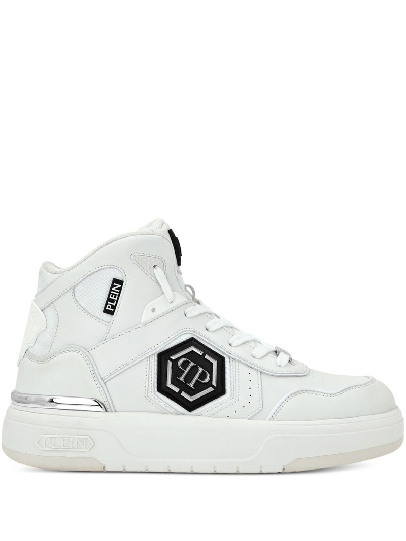 Predator sneakers 1