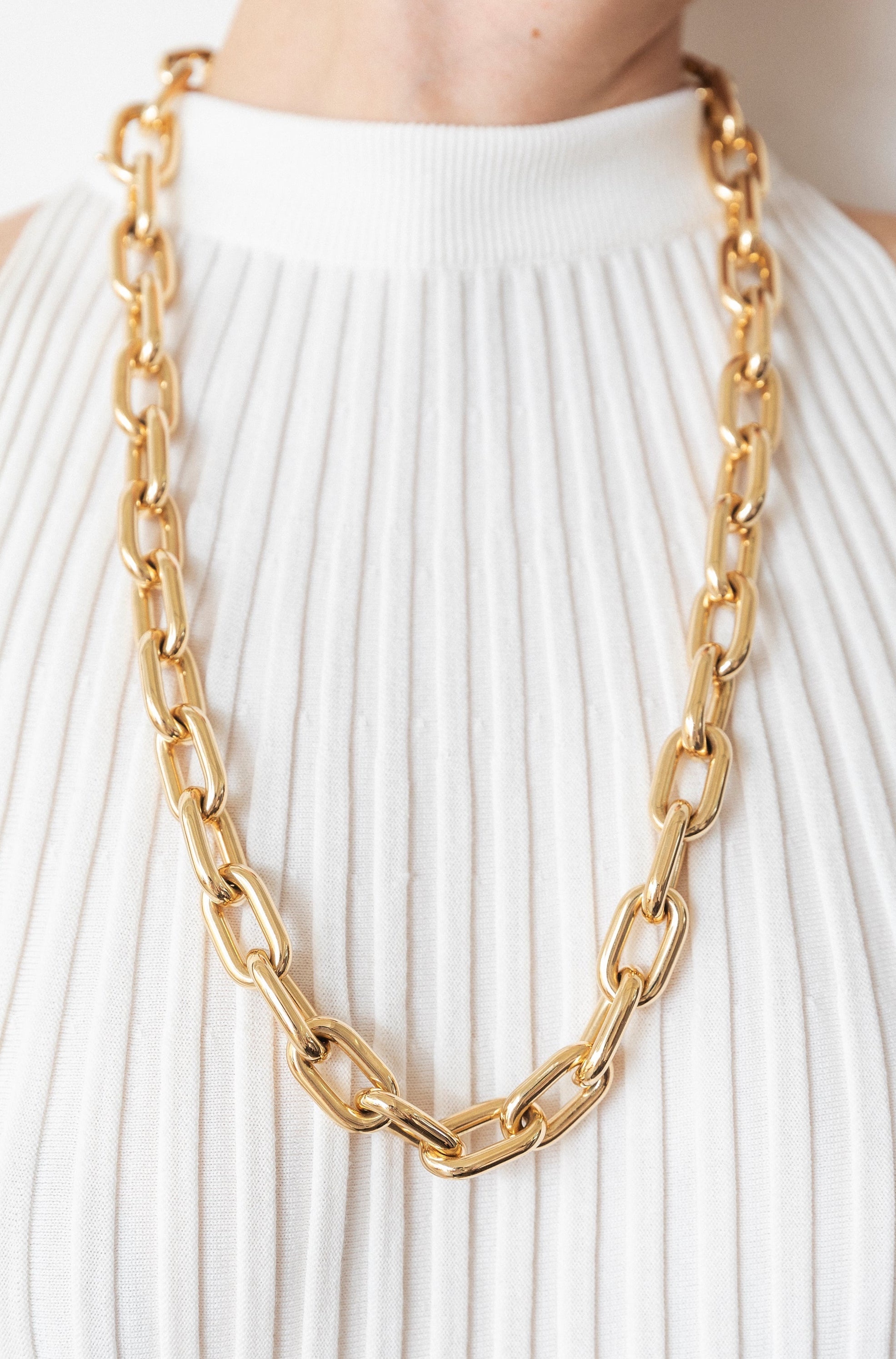 Long Chain Necklace in 18K Gold - 4