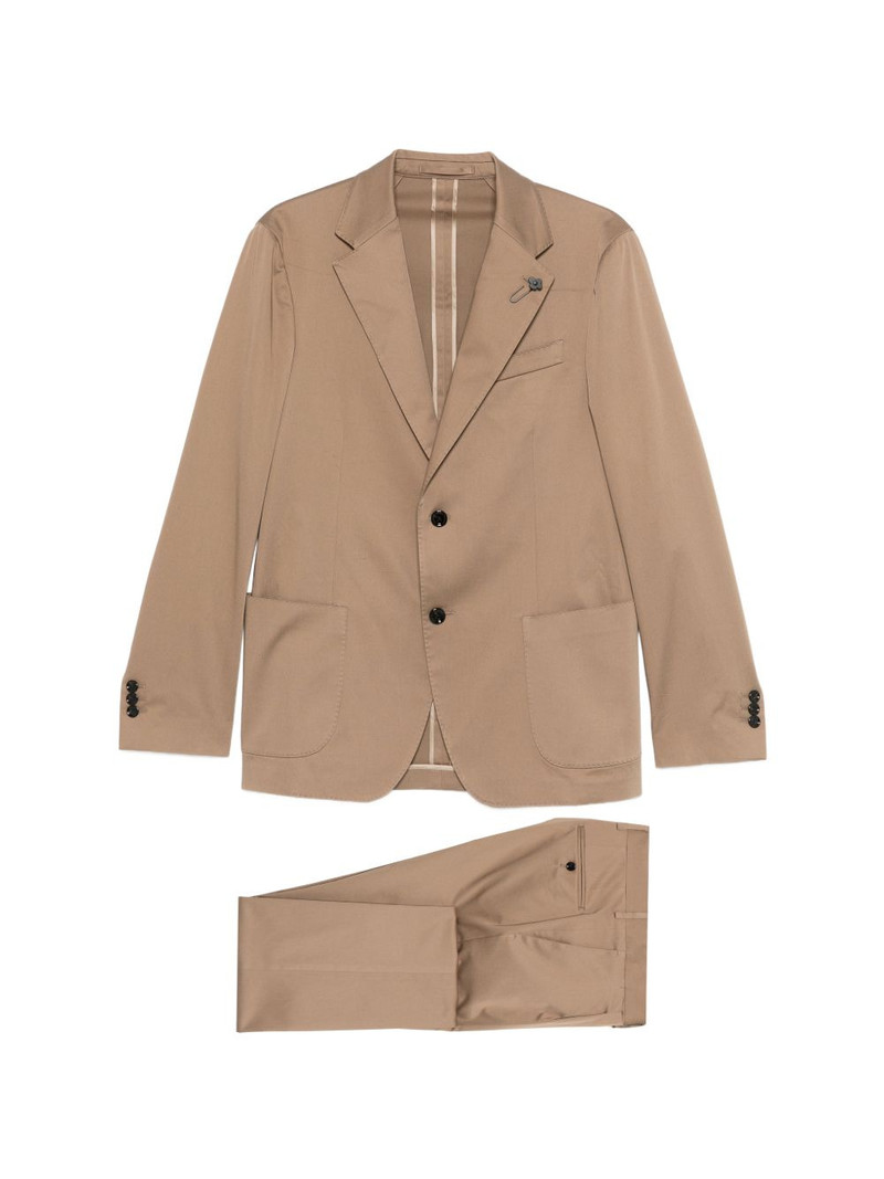 single-breasted suit 1