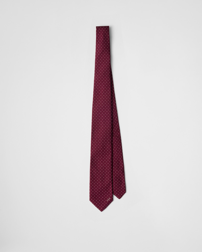 Silk tie 1