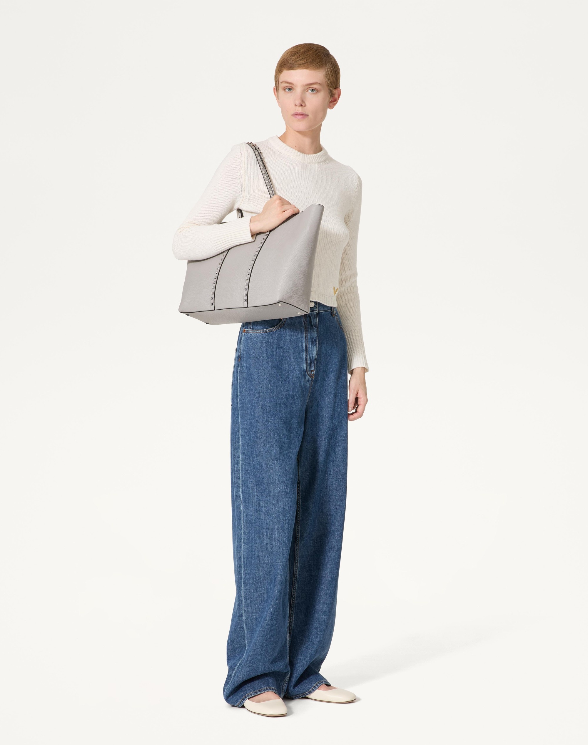 VALENTINO GARAVANI ROCKSTUD SHOPPING BAG IN GRAINY CALFSKIN - 2