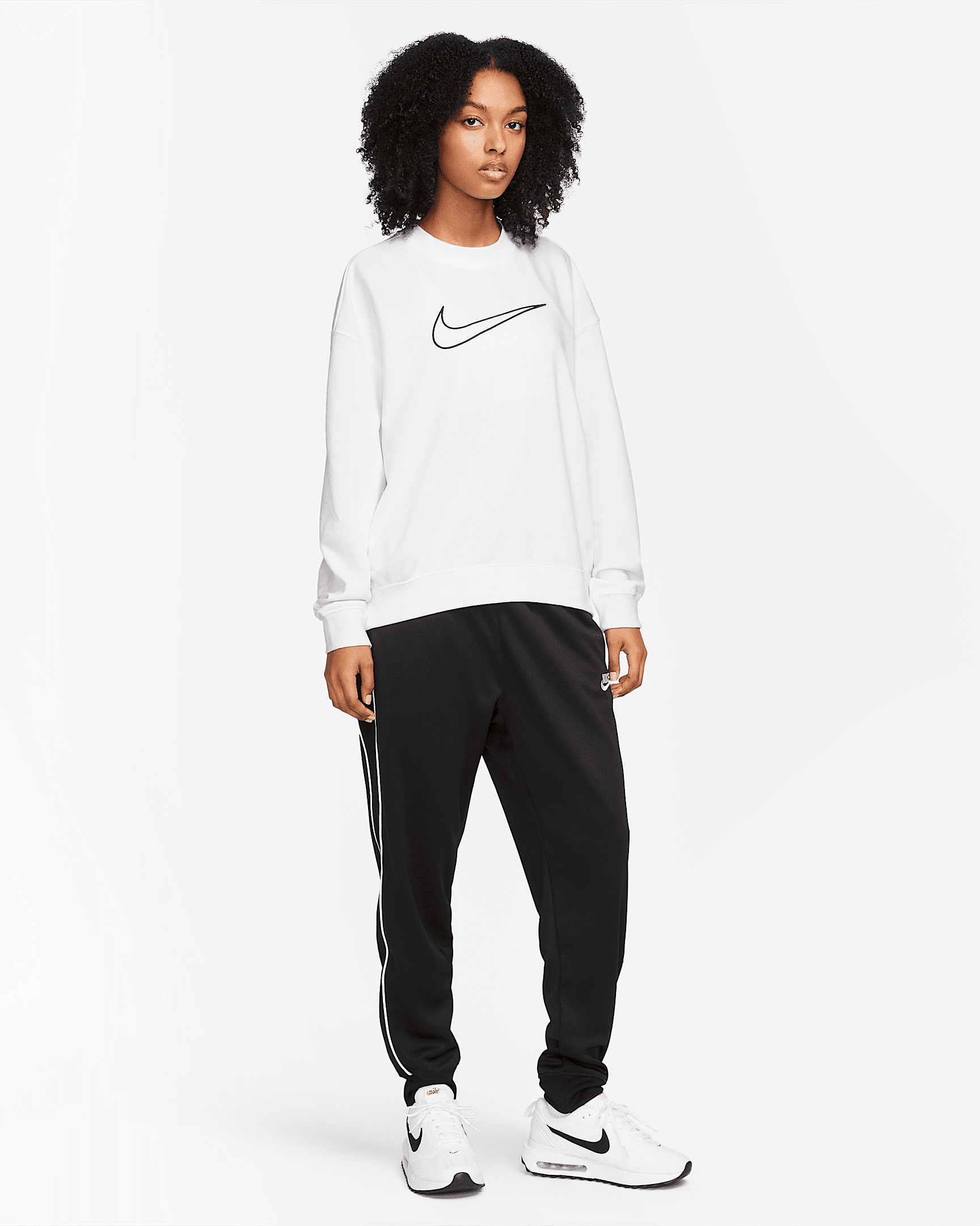 Nike Dri-FIT Get Fit Women's Graphic Crewneck Sweatshirt - 5