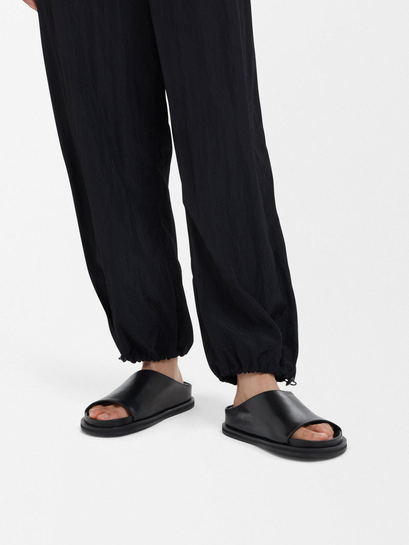 Gia Textured Viscose Pant 6