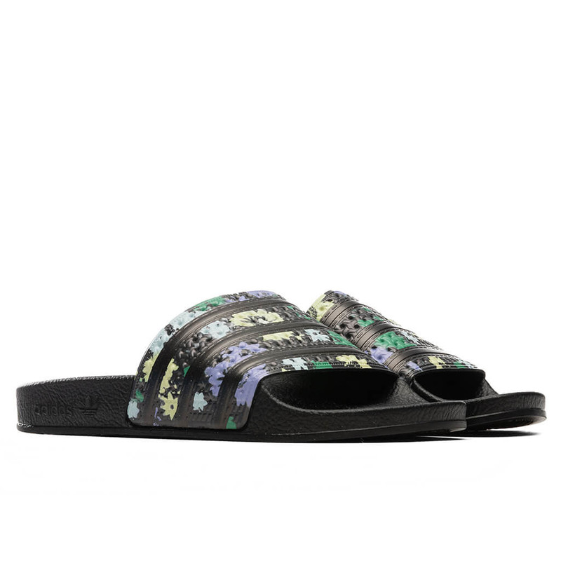 adidas ADIDAS ORIGINALS WOMEN'S ADILETTE - CORE BLACK outlook