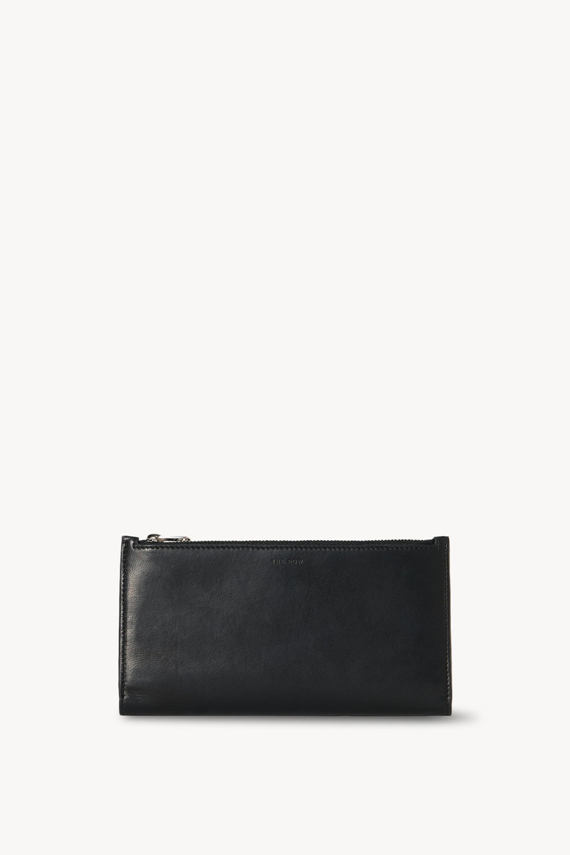 Multi Zipped Wallet in Leather 1
