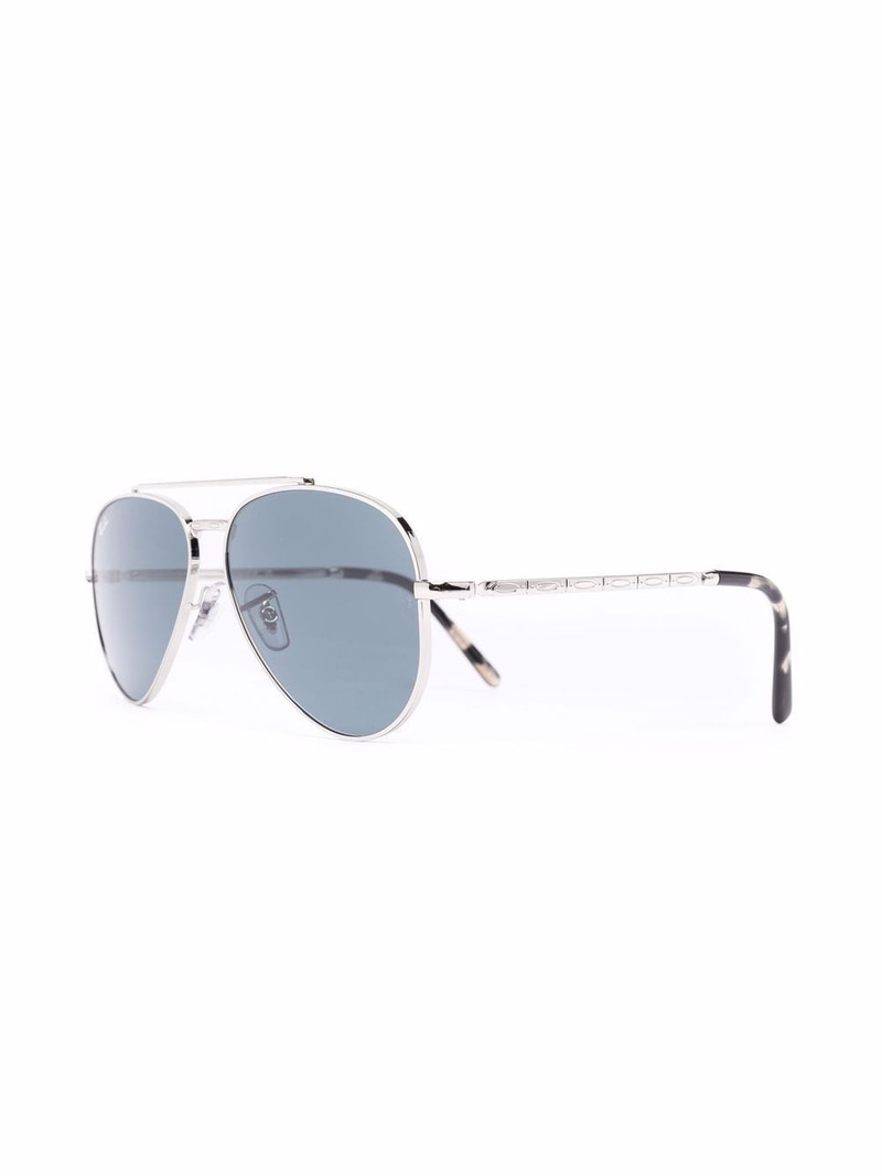 Ray-Ban tinted aviator sunglasses outlook