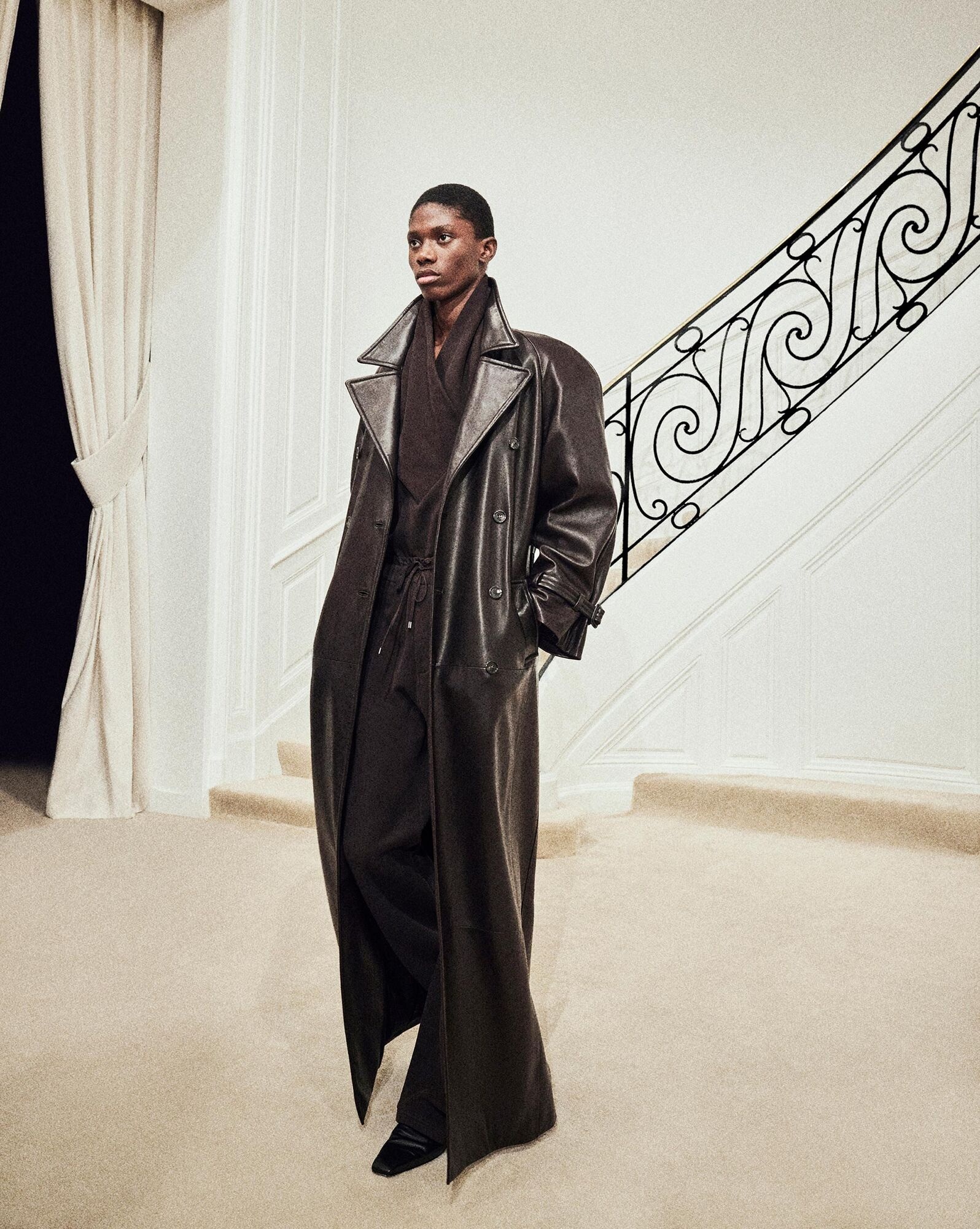 VIP価格.Saint Laurent CAPPOTTO A MANTELLA IN NYLON Cappotto a mantella in nylon di Saint Laurent | Tessabit