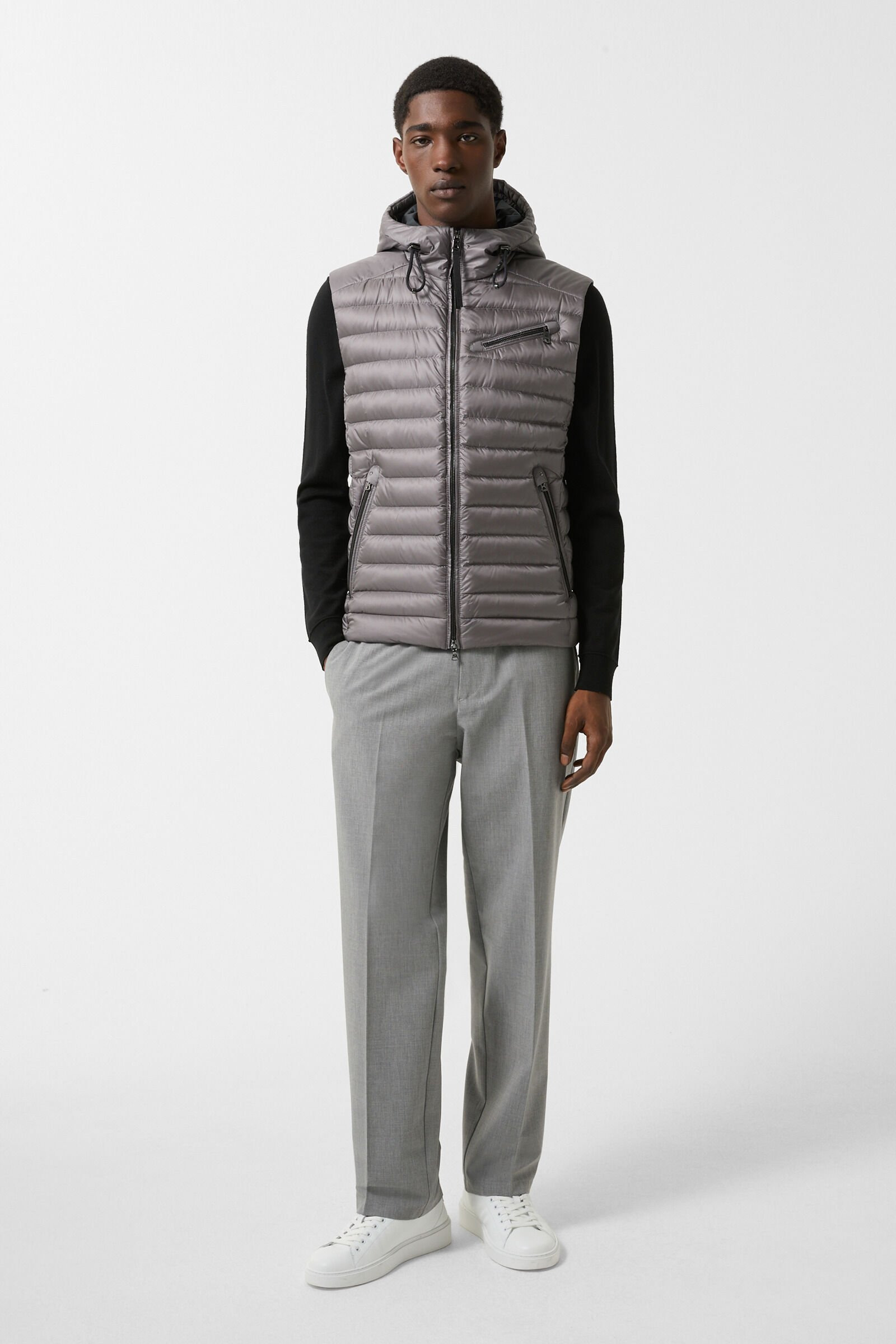 Lonne lightweight down vest in Gray - 4