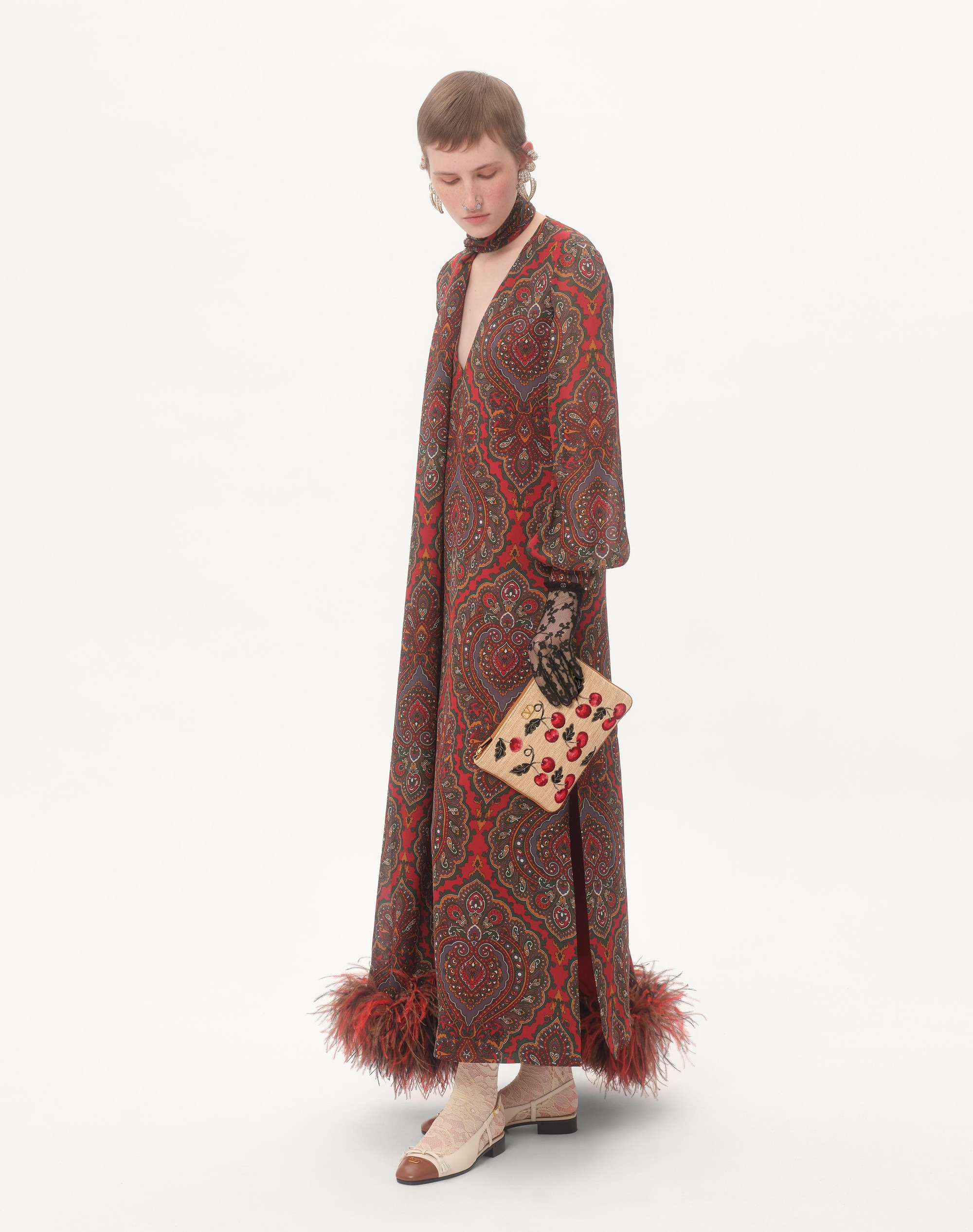 VLOGO SIGNATURE POUCH IN JACQUARD RAFFIA WITH CHERRYFIC PATTERN - 2