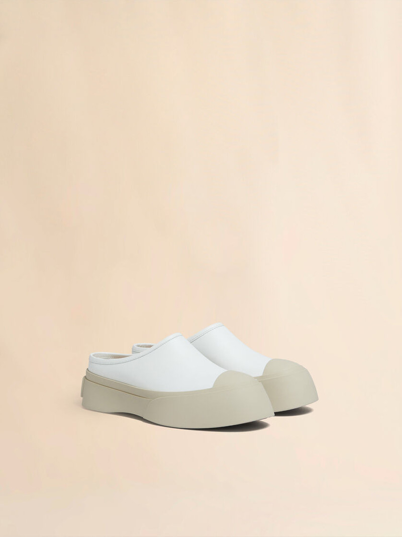 WHITE LEATHER PABLO SABOT 2