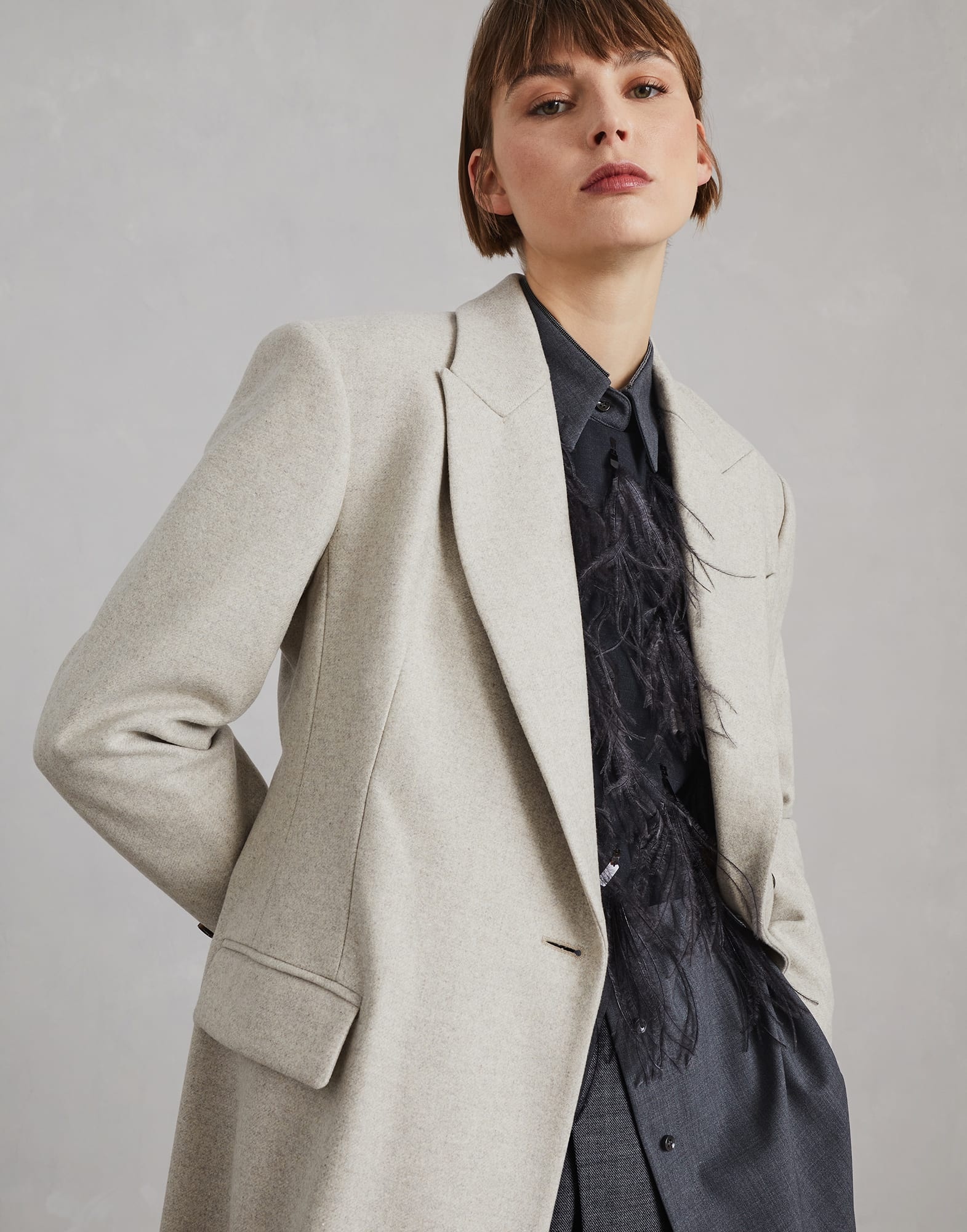 Lightweight wool cloth coat with monili - 4