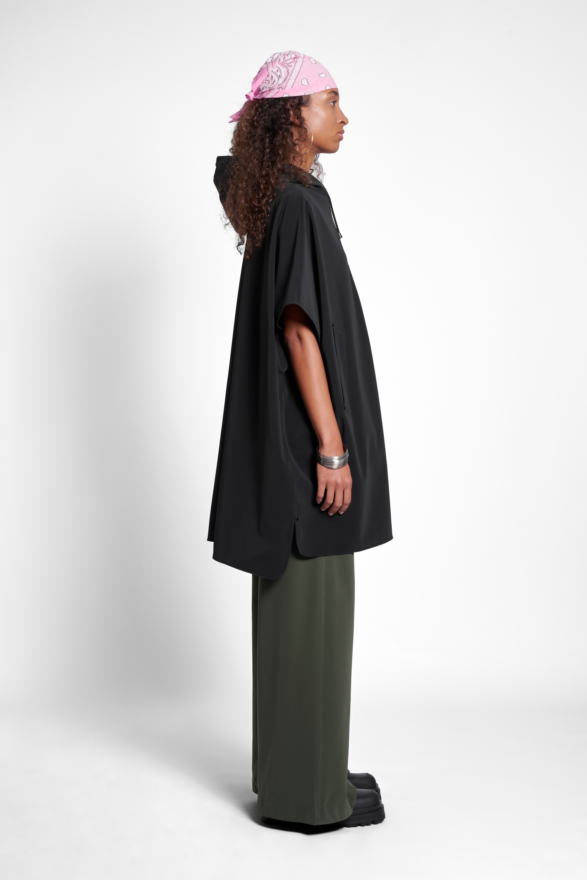 Lomma Matte Poncho Black - 3