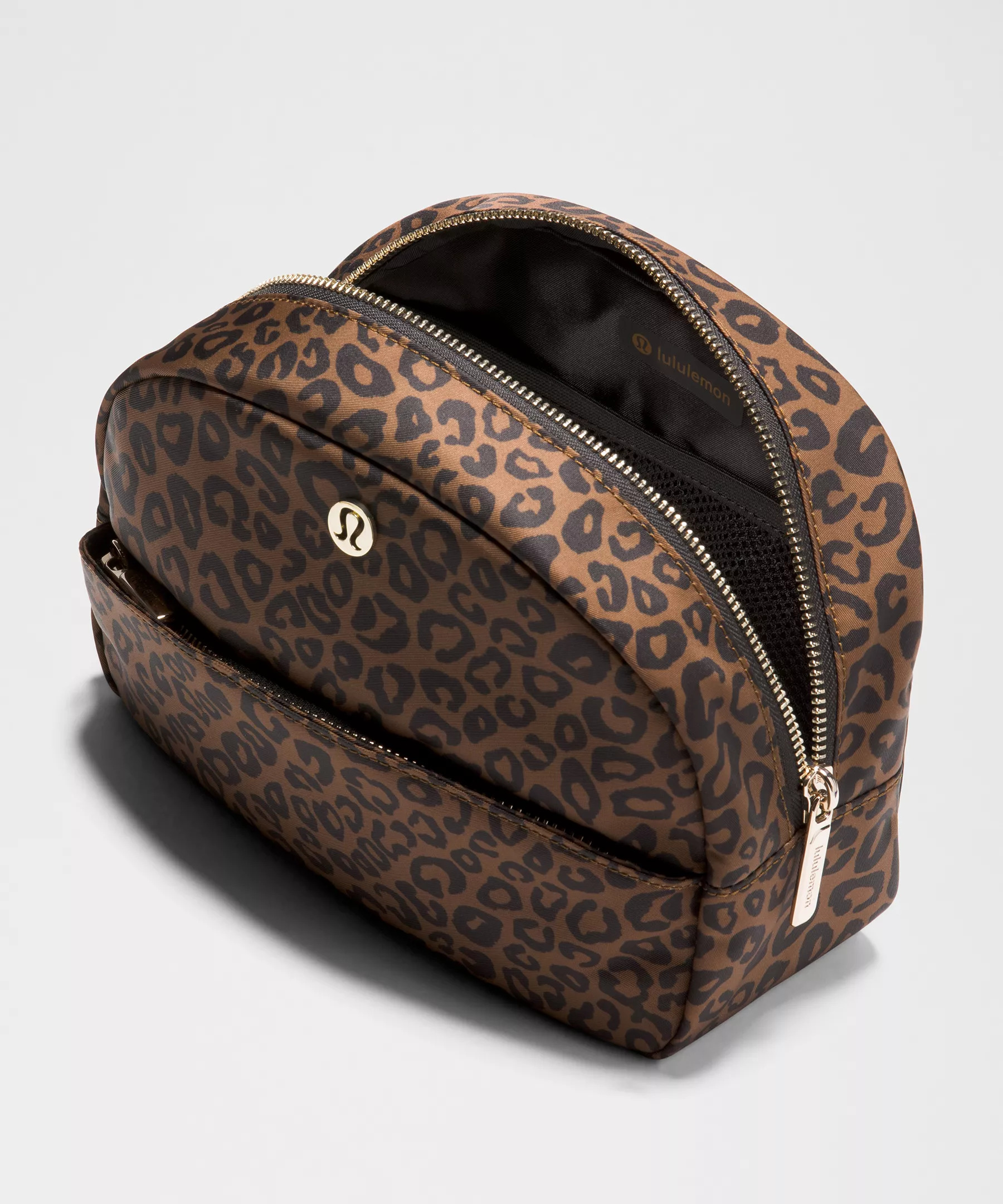 City Essentials Pouch 4L - 2