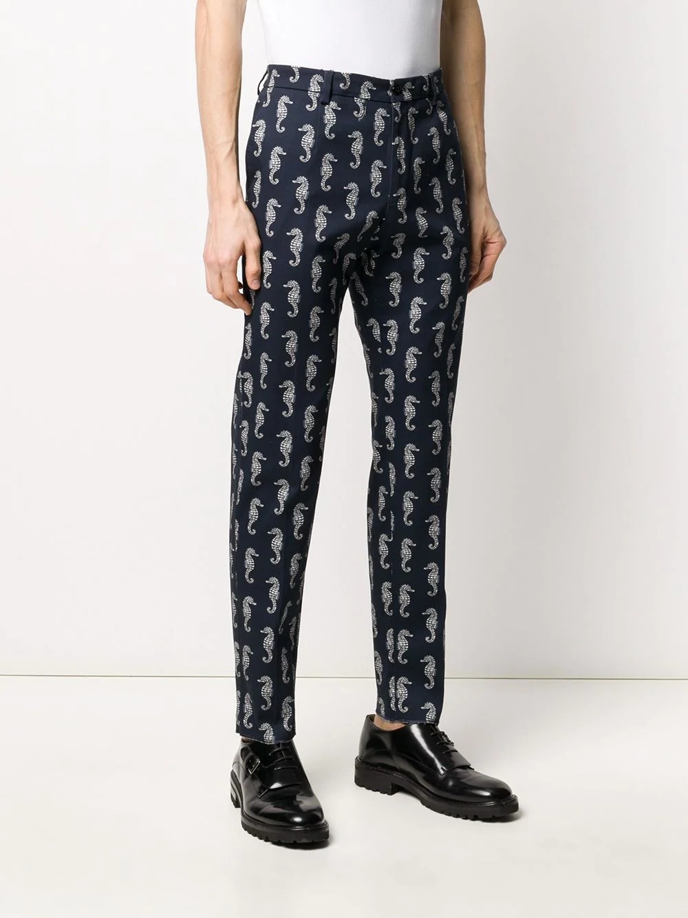 seahorse-print slim-fit trousers - 3