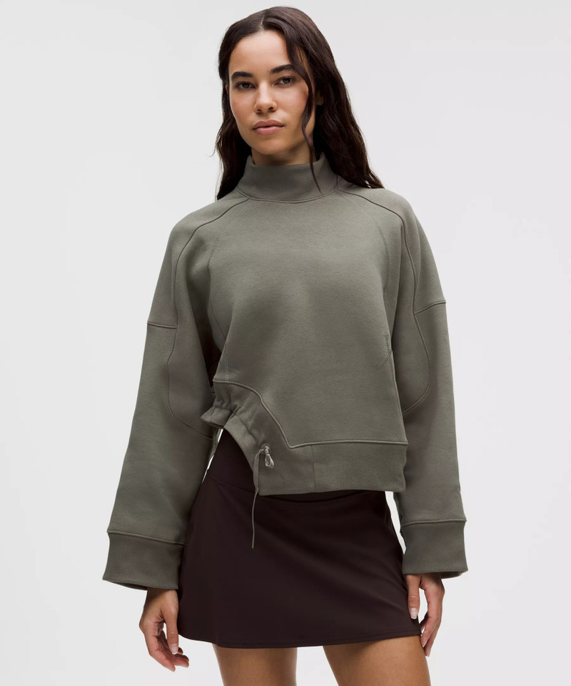 Plush Fleece Curved Hem Pullover 1